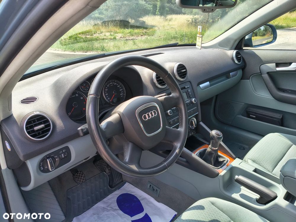 Audi A3 Sportback 1.4 TFSI S line Sportpaket (plus) - 17