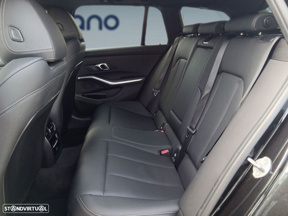 BMW 330 e Pack Desportivo M Auto — fotografia 14