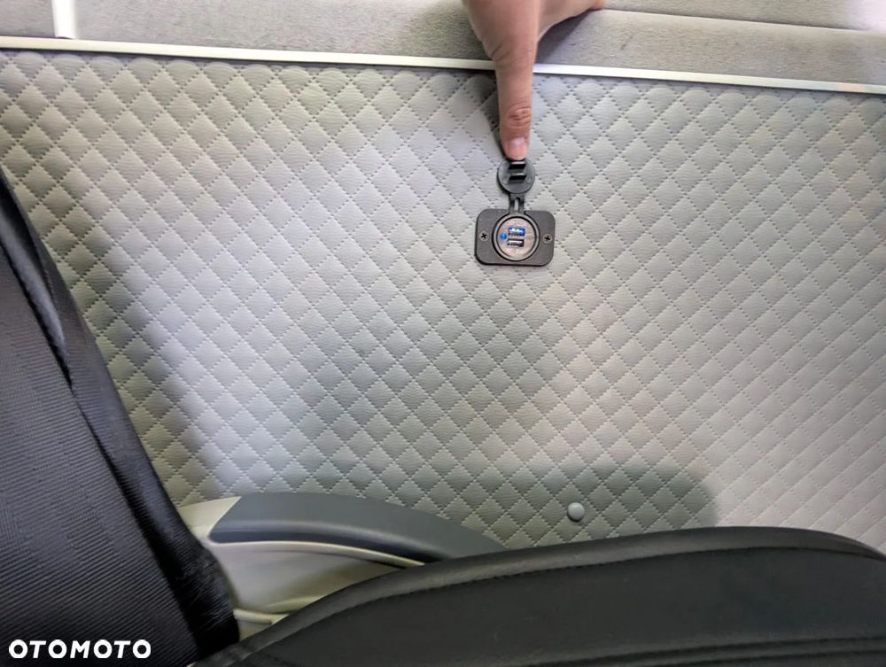 Mercedes-Benz eSprinter - 18