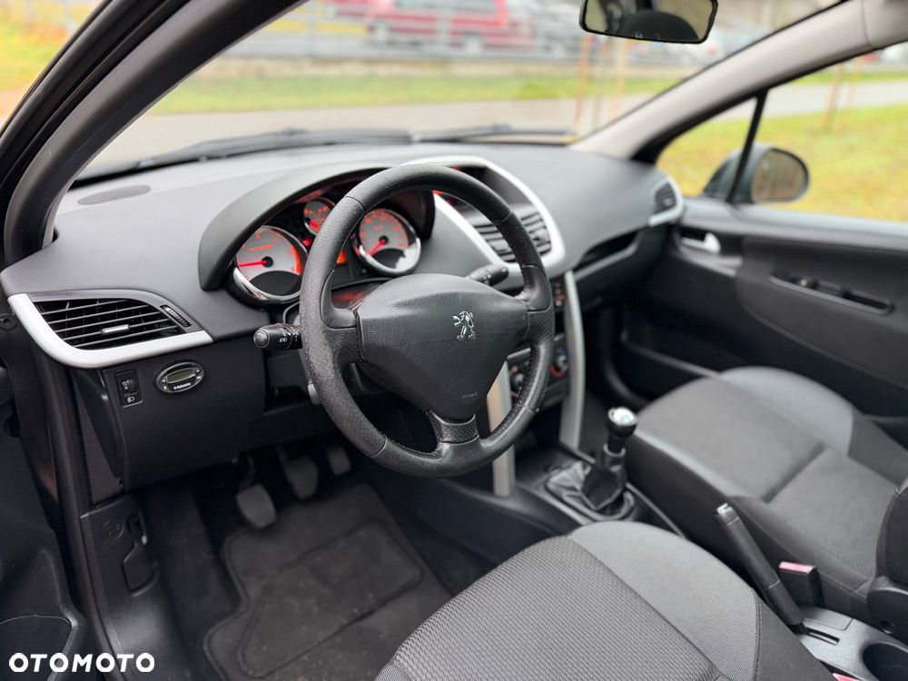 Peugeot 207 HDi FAP 90 (Blue Lion) Business-Line Niveau 2 - 15