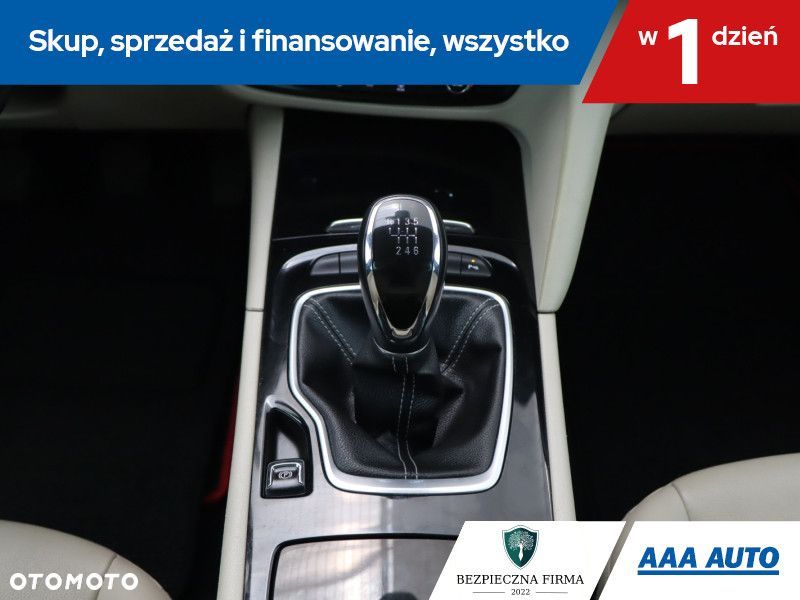 Opel Insignia - 18