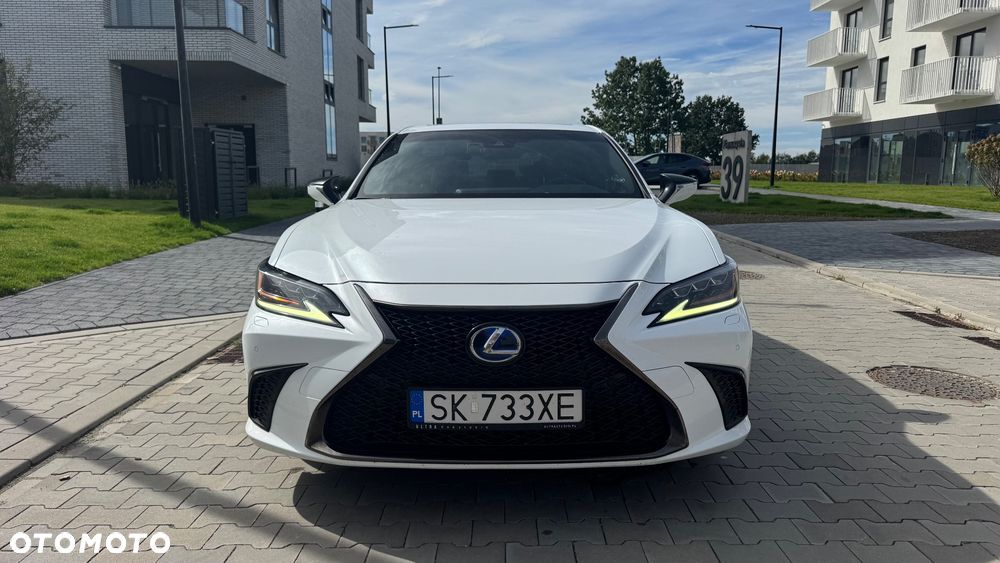 Lexus ES - 1