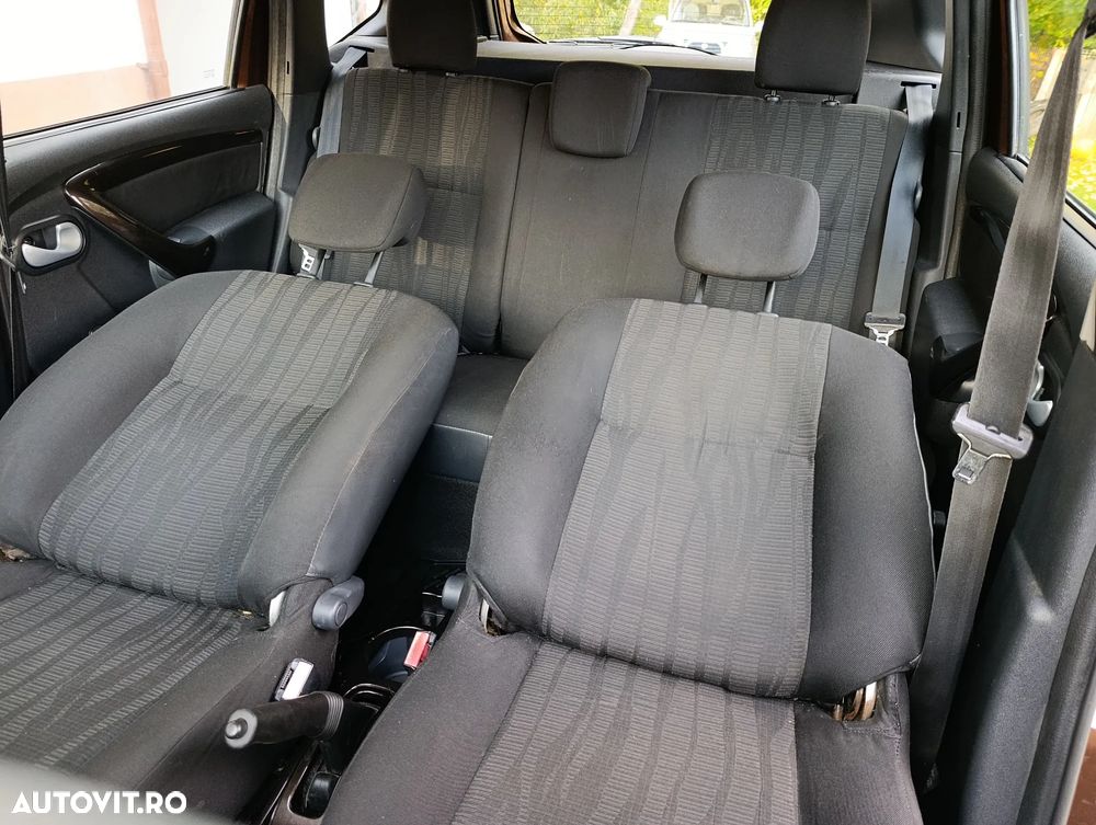 Dacia Duster dCi 110 FAP 4x4 Prestige - 8