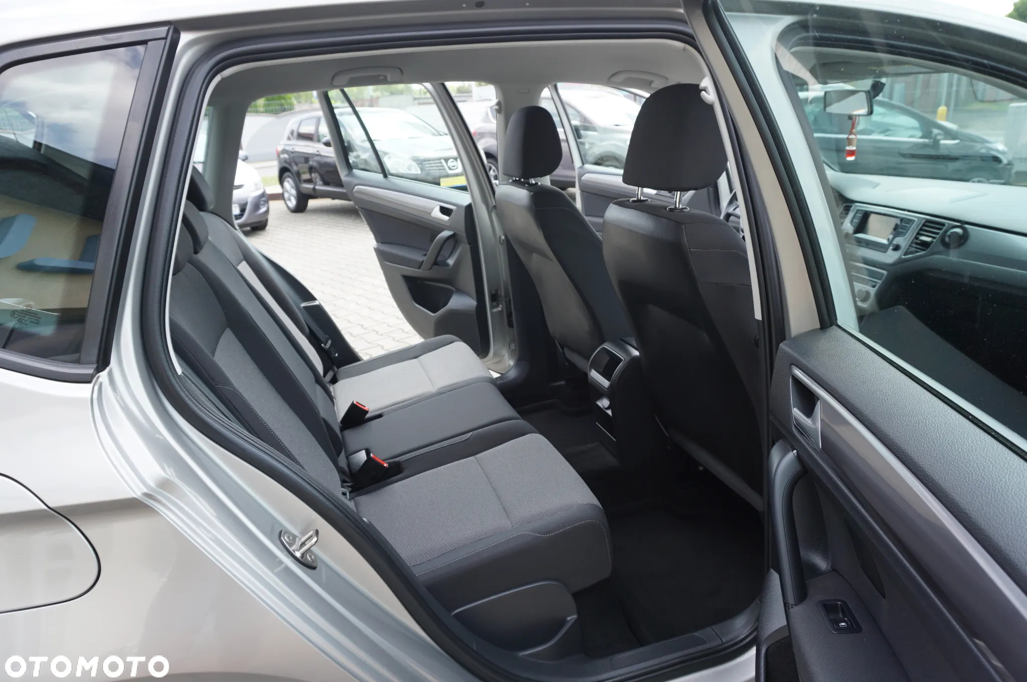 Volkswagen Golf Sportsvan 1.2 TSI BlueMotion Technology Lounge - 28