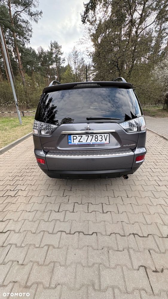 Mitsubishi Outlander 2.4 Intense + CVT - 3