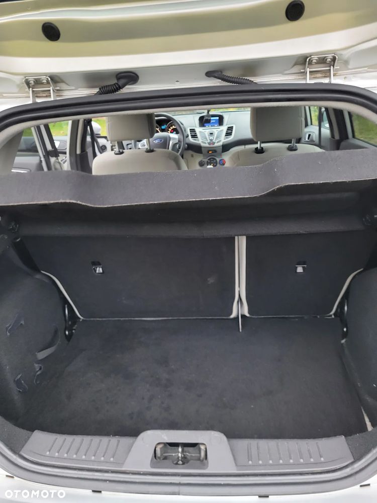 Ford Fiesta 1.6 TDCi SYNC Edition - 20