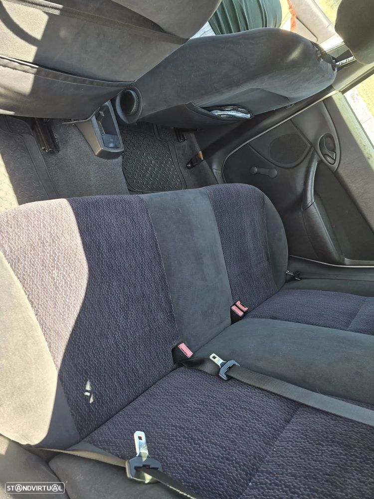 Ford Focus 1.4 Ambiente - 7