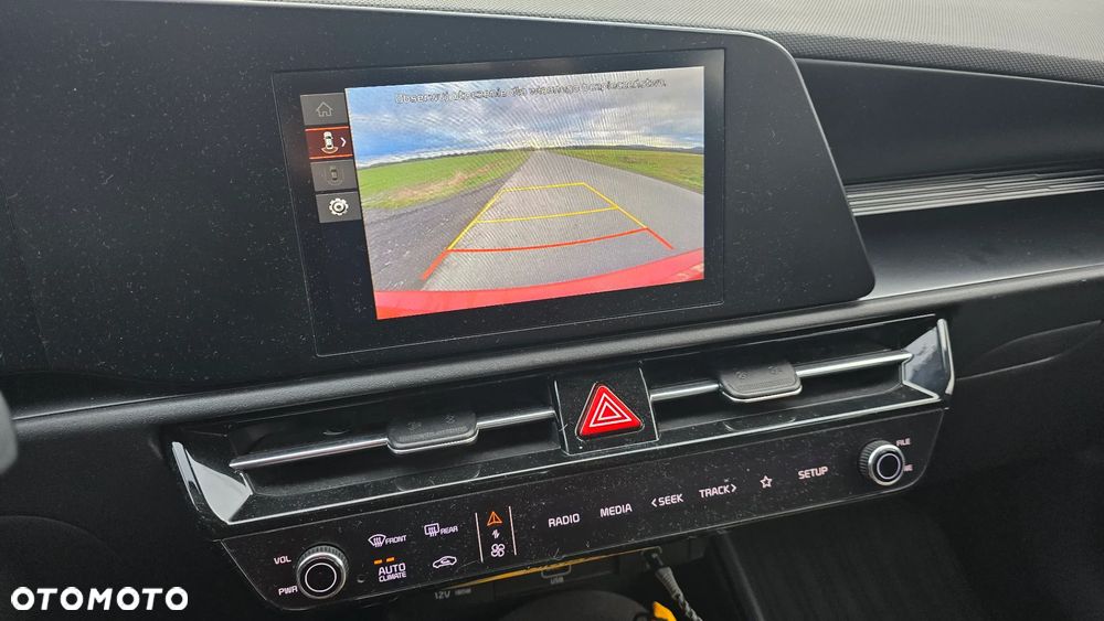 Kia Niro 64kWh M - 23