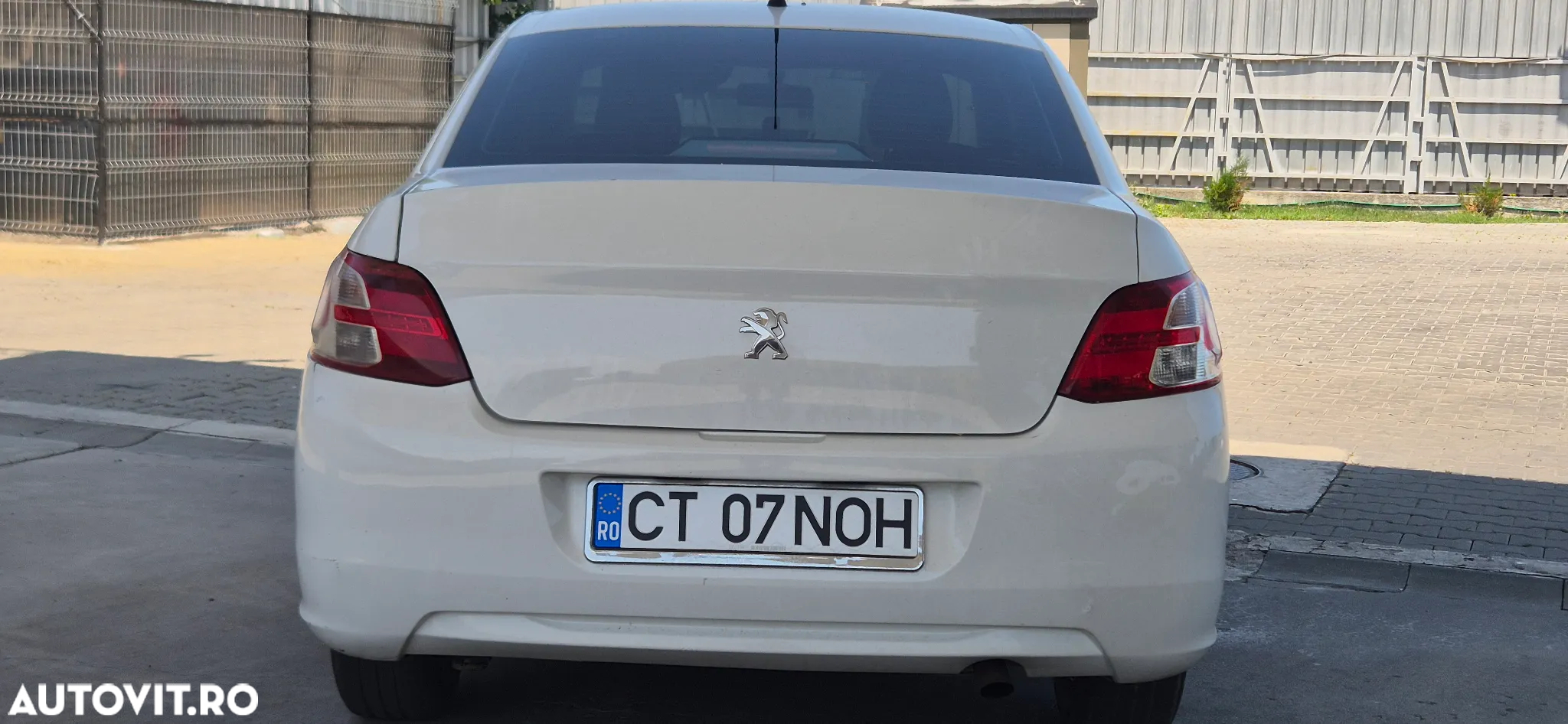 Peugeot 301 - 4