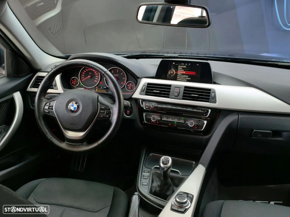 BMW 318 d Line Sport - 35