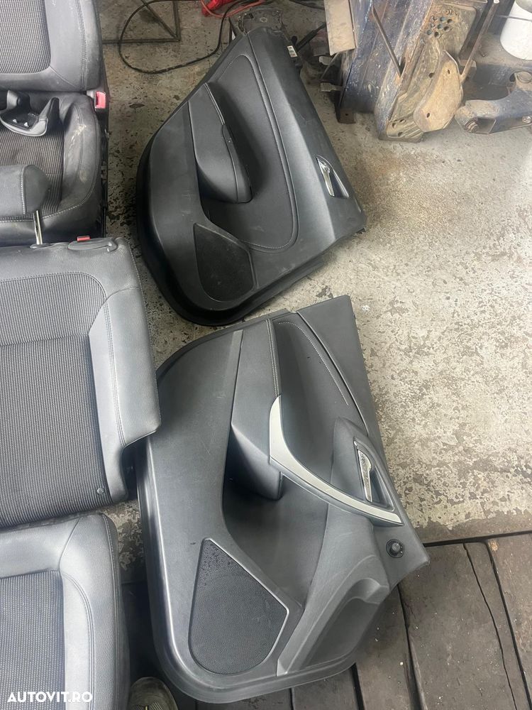 Înapoi Pagina principalăPiese autoCaroserie - InteriorInteriorInterior - MuresInterior - Sovata Anuntul este dezactivat  Postat 22 aprilie 2026 Scaune Piele Opel Astra J Hatchback Set Complect - 7