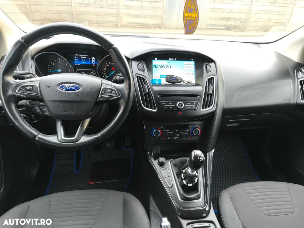 Ford Focus - 13