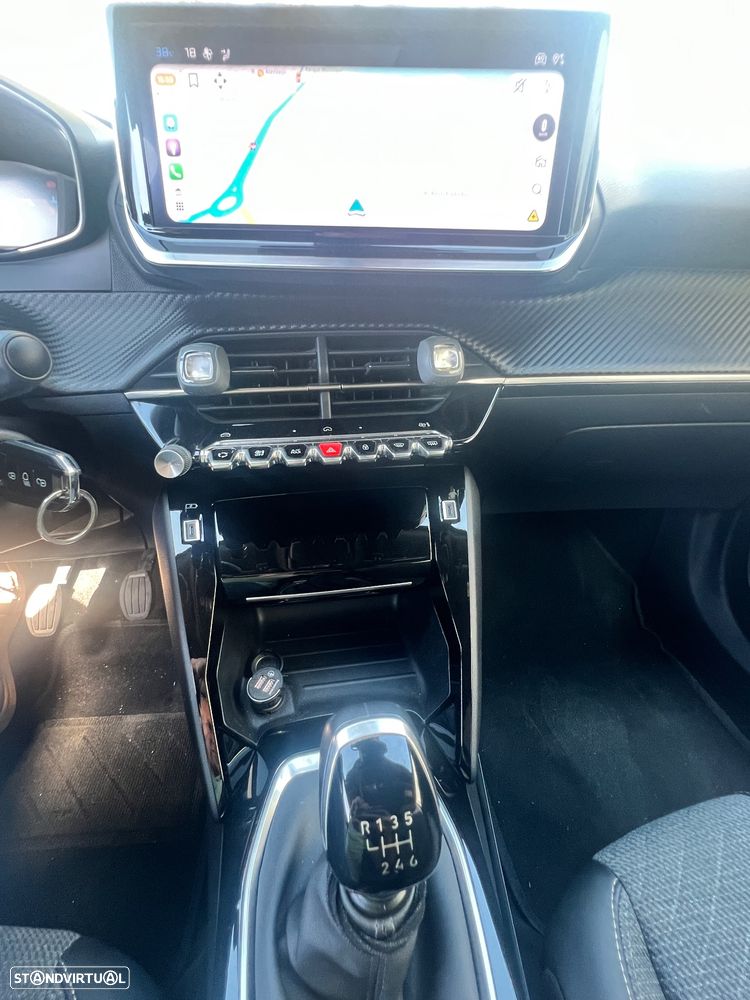 Peugeot 2008 1.2 PureTech Allure - 12