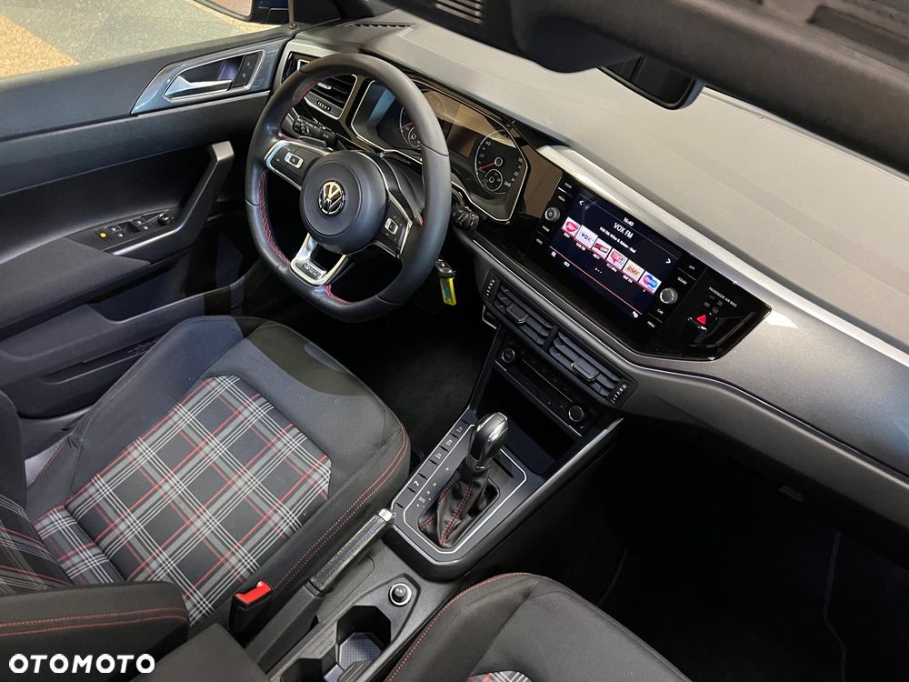 Volkswagen Polo - 13