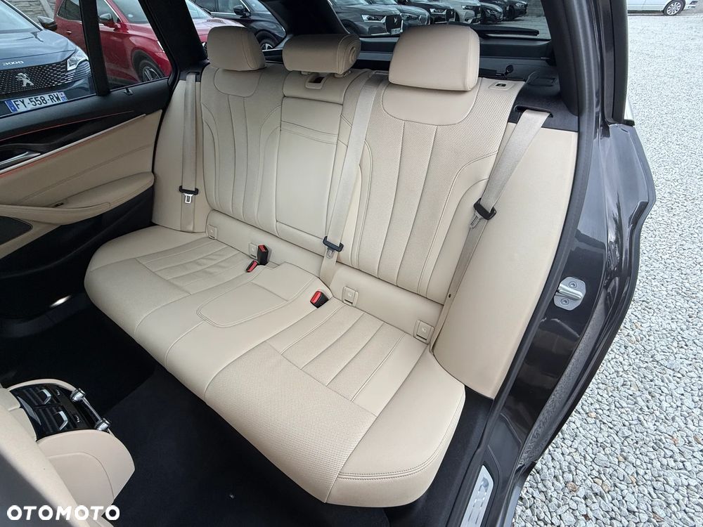 BMW Seria 5 520d Luxury Line - 32