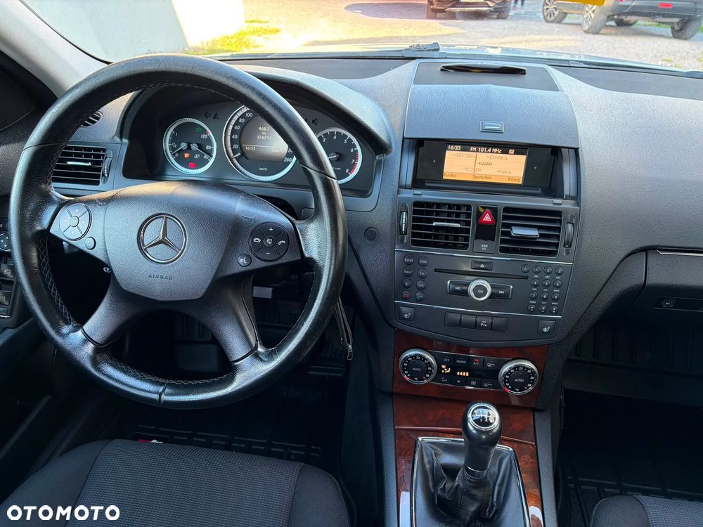 Mercedes-Benz Klasa C 180 Kompressor BlueEFFICIENCY - 4