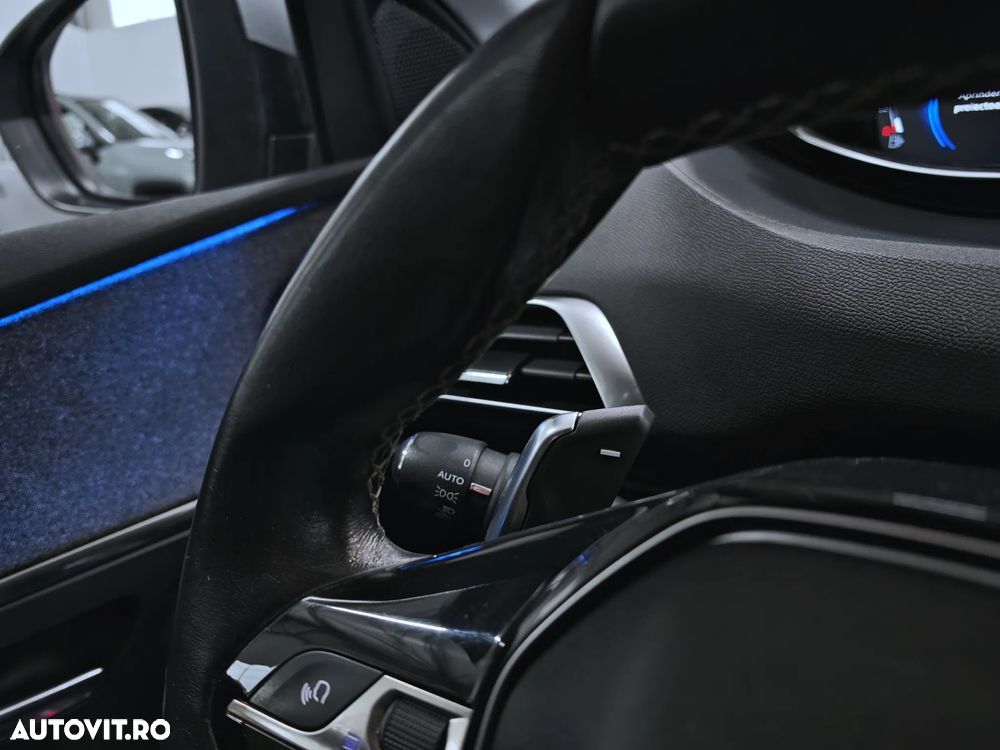 Peugeot 3008 PureTech 130 Stop & Start GPF EAT8 Allure - 21