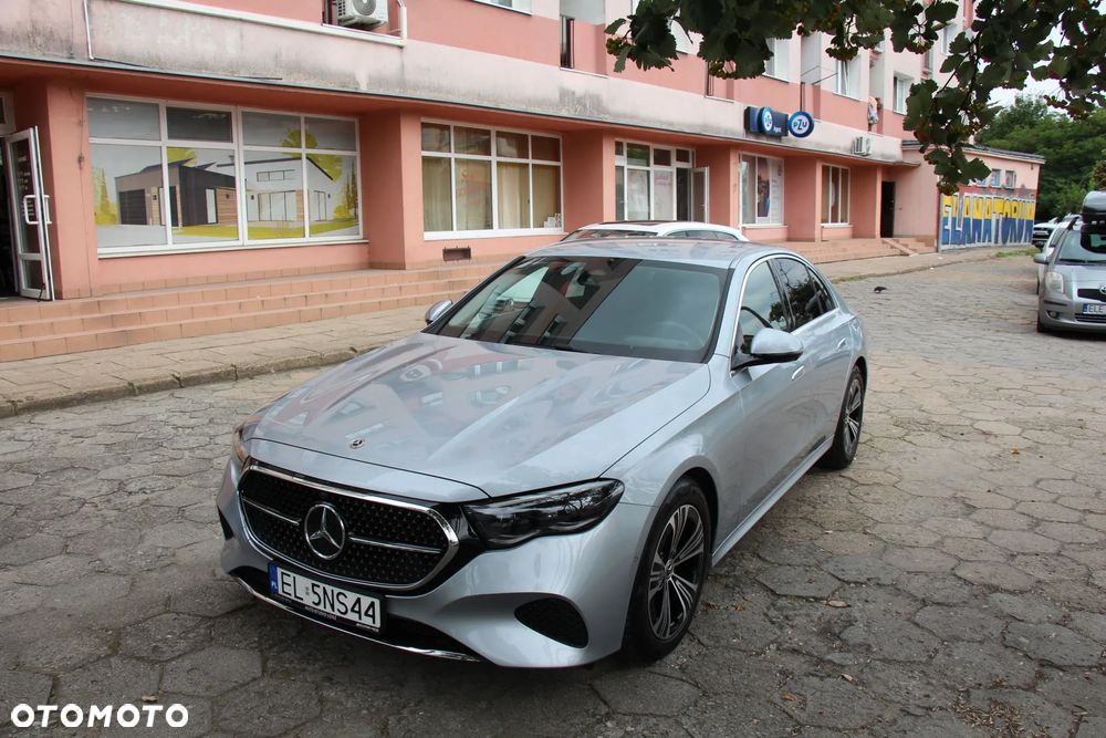 Mercedes-Benz Klasa E 220 d mHEV 4-Matic Avantgarde 9G-Tronic - 3