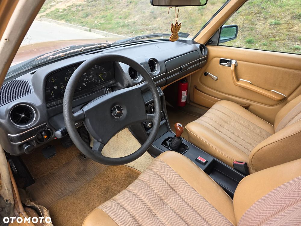 Mercedes-Benz W123 - 5