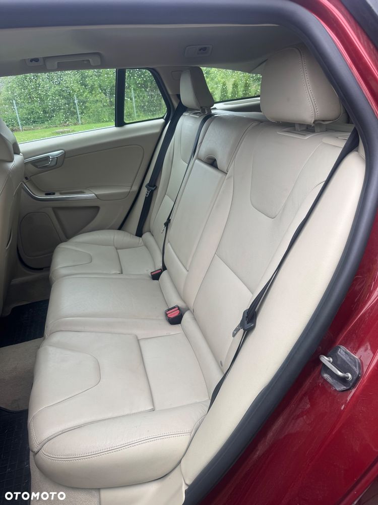 Volvo V60 T5 Momentum - 11