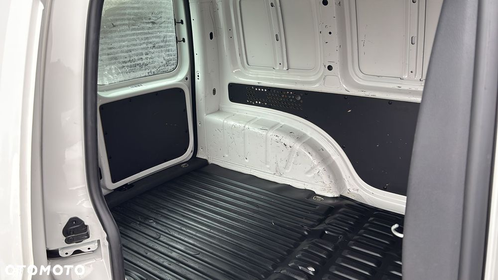 Volkswagen Caddy - 21