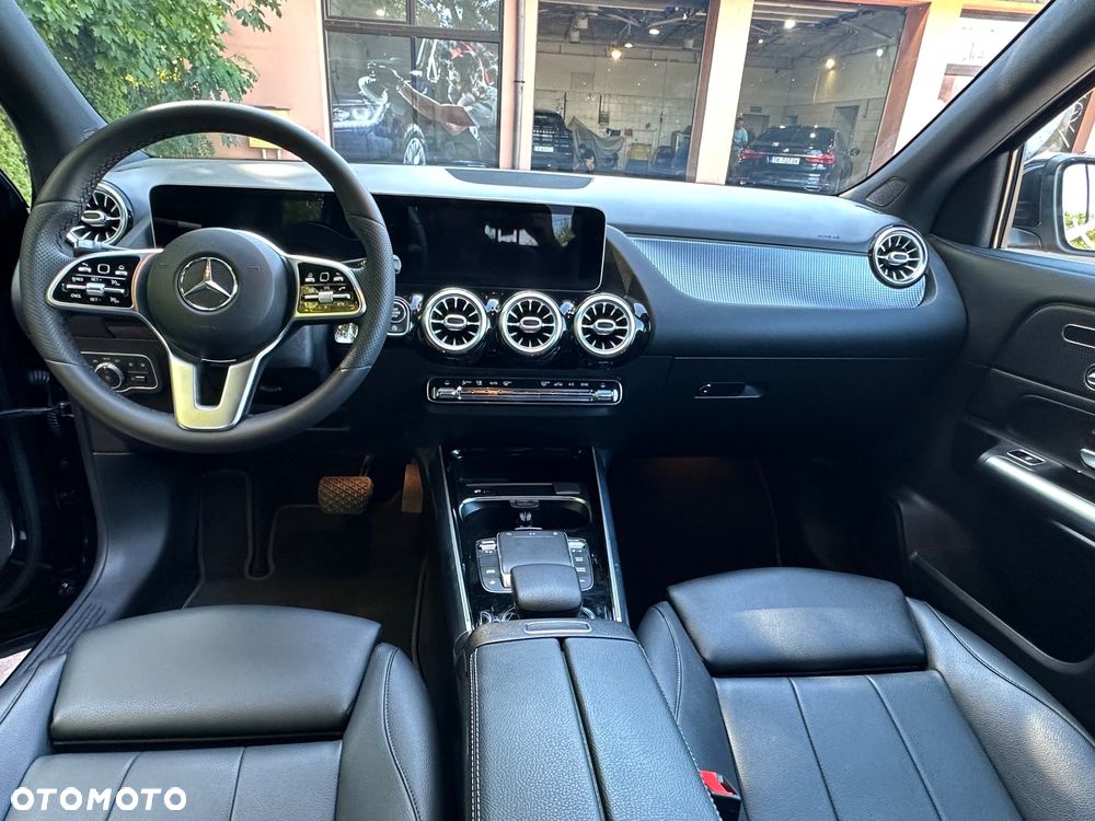 Mercedes-Benz GLA 250 4Matic 8G-DCT - 11