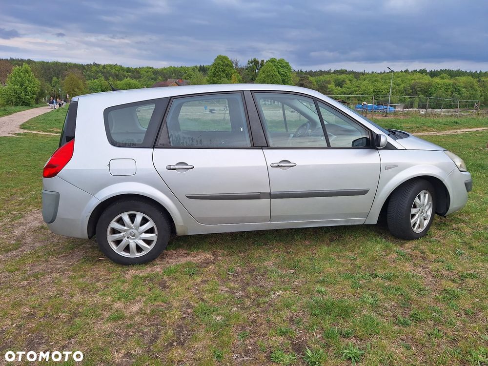 Renault Scenic - 17
