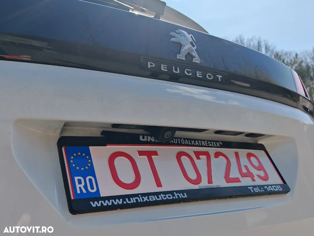 Peugeot 3008 PureTech 130 Style - 8
