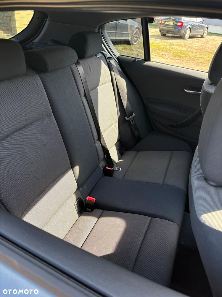 BMW Seria 1 120d DPF - 13