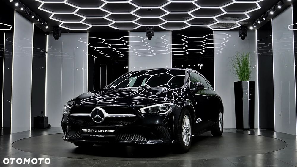 Mercedes-Benz CLA 180 7G-DCT - 2