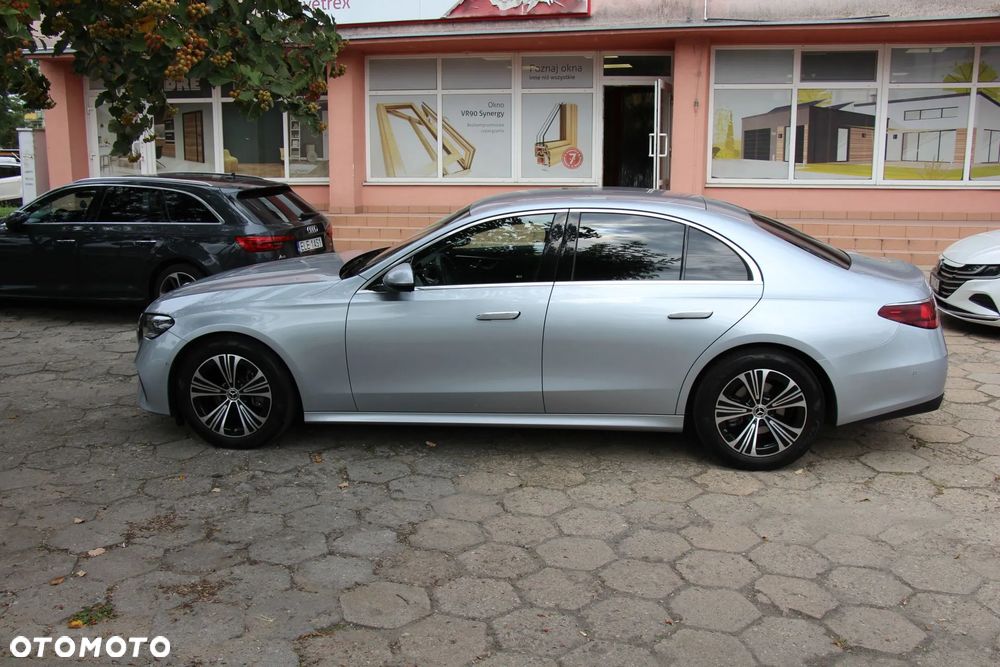 Mercedes-Benz Klasa E 220 d mHEV 4-Matic Avantgarde 9G-Tronic - 7