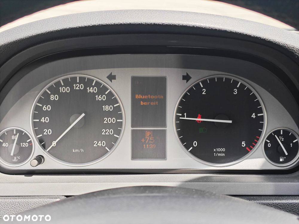 Mercedes-Benz Klasa B 200 CDI Special Edition - 33