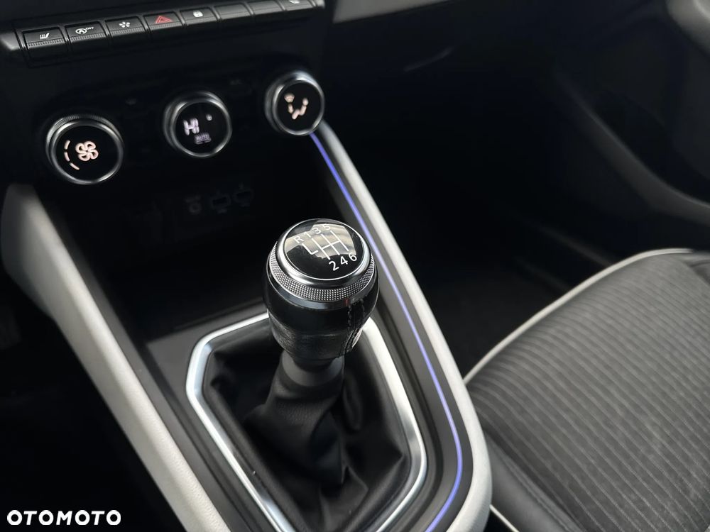 Renault Clio 1.0 TCe Techno - 27