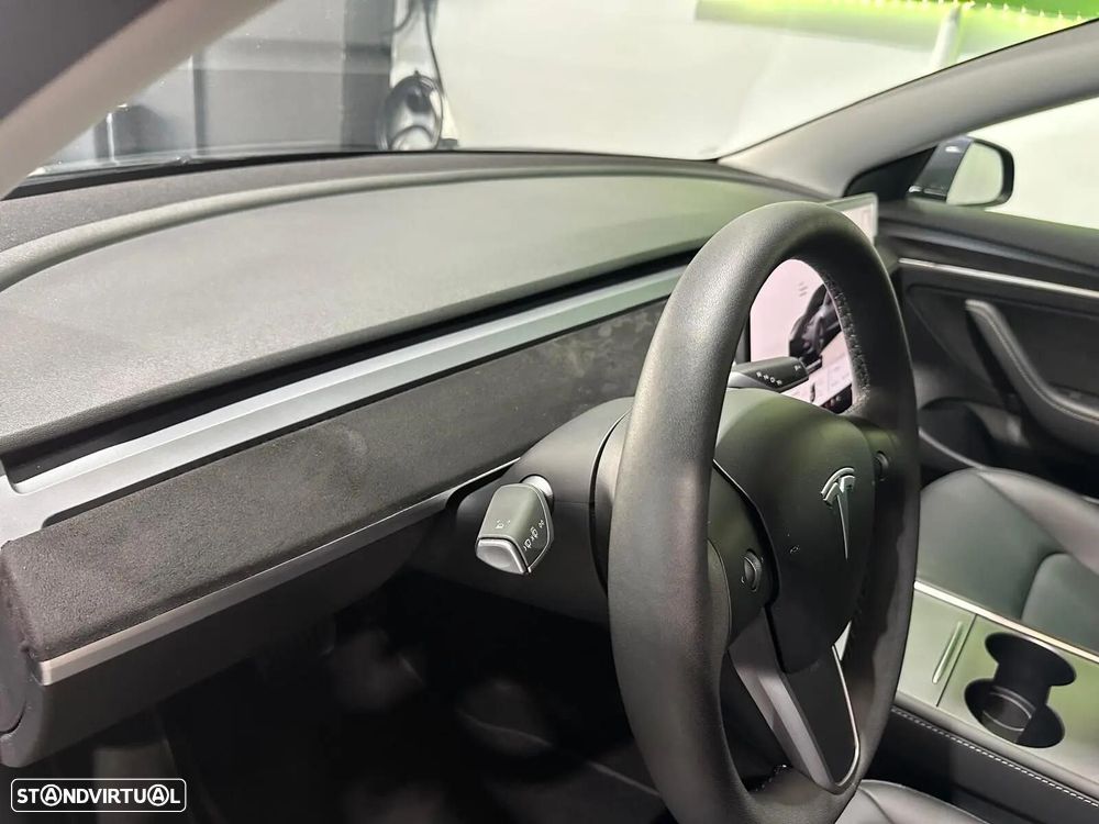 Tesla Model 3 Standard RWD Plus - 30