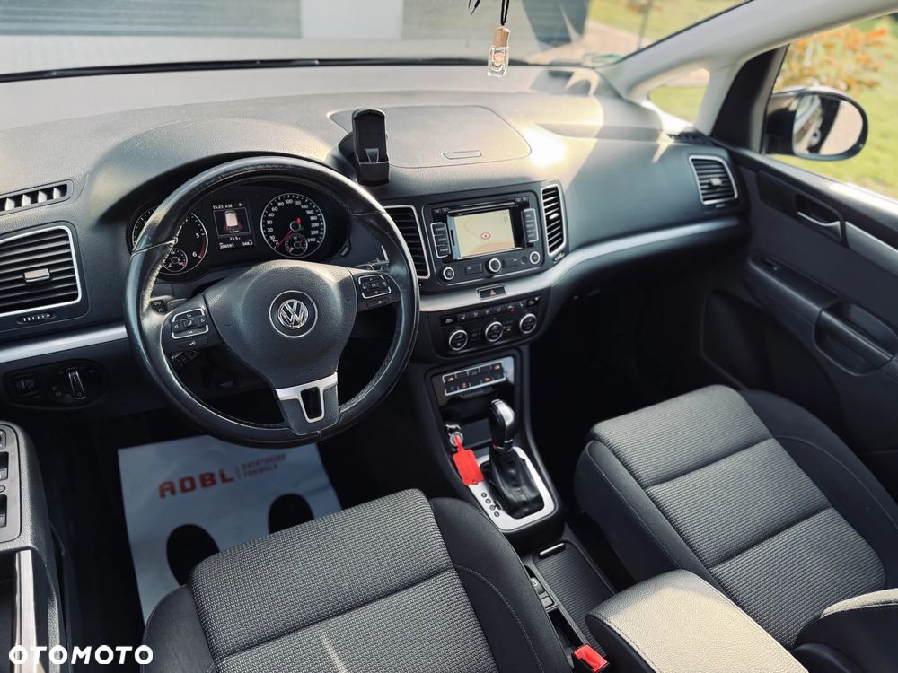 Volkswagen Sharan 2.0 TDI DSG BlueMotion Technology Highline - 25