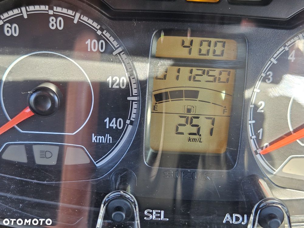 Suzuki Burgman - 14