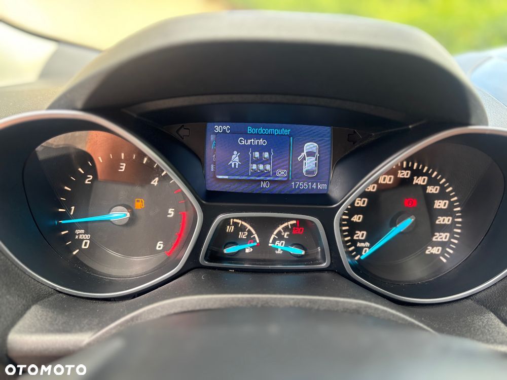 Ford Kuga 2.0 TDCi 2x4 Titanium - 21