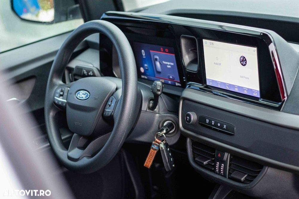 Ford Tourneo Courier 1.0 EcoBoost Trend - 24
