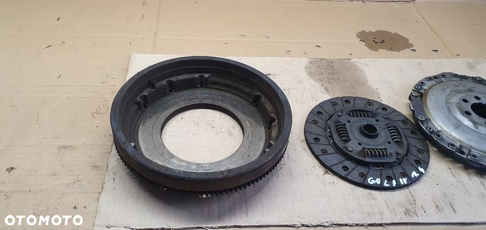 Sprzęgło tarcza docisk VW Golf IV 4 1.4 16V 027105273D - 4