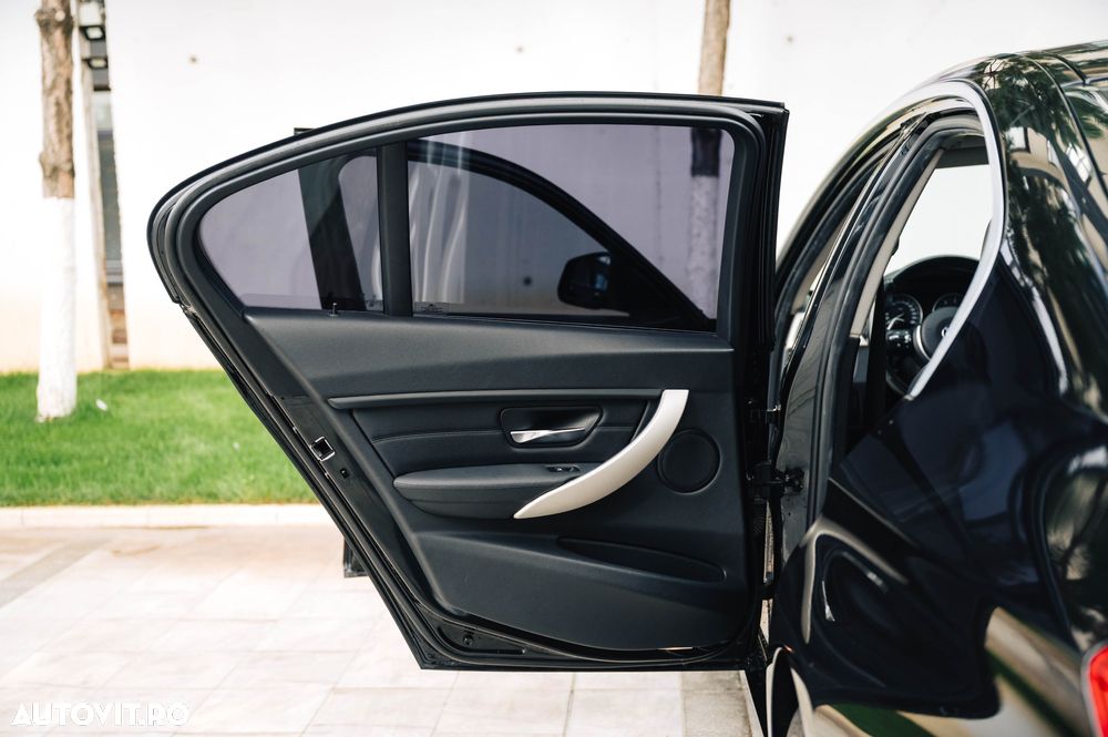 BMW Seria 3 - 25