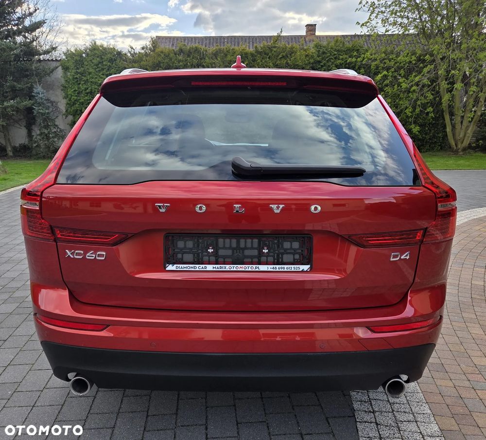 Volvo XC 60 D4 Momentum Pro - 10