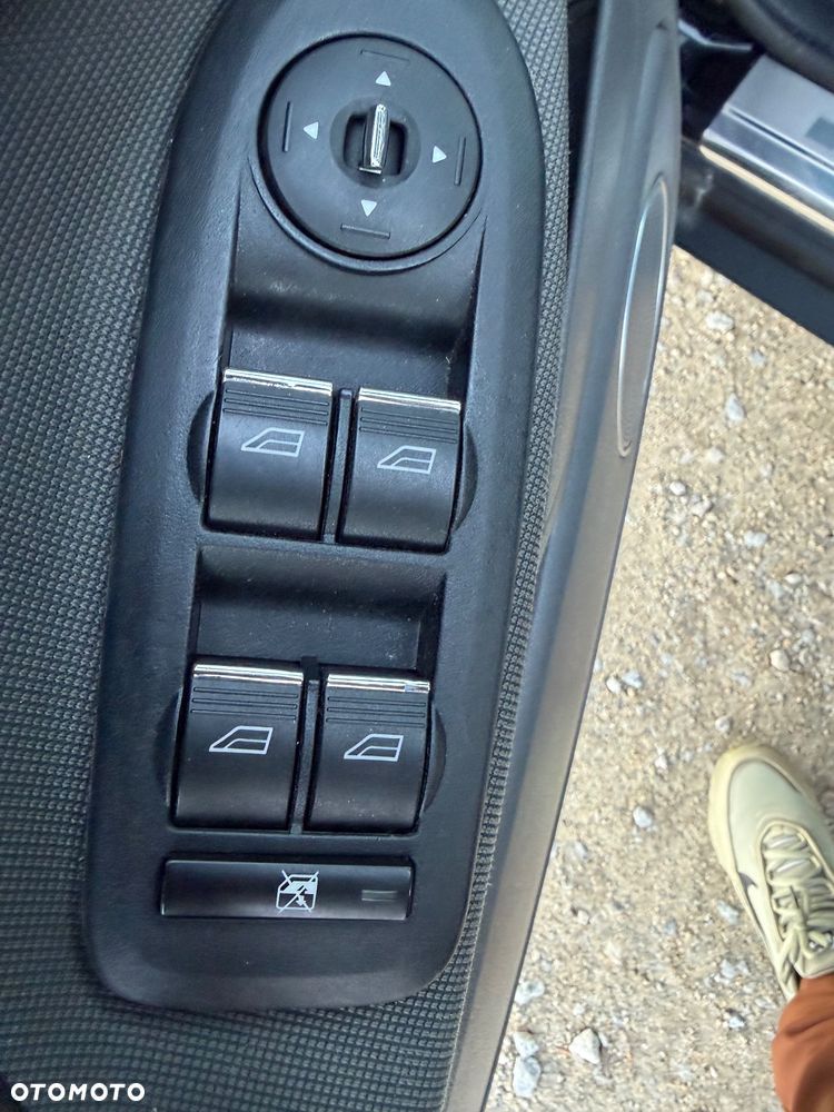 Ford Kuga 2.0 TDCi 4x4 Titanium - 18