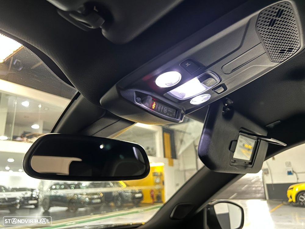 Peugeot 2008 1.2 PureTech Allure Pack - 42