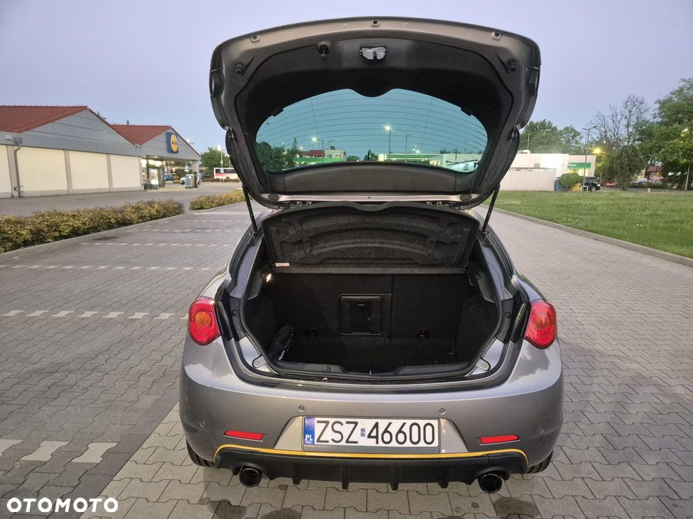 Alfa Romeo Giulietta - 8