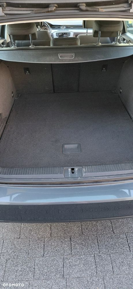 Volkswagen Passat 2.0 TDI (BlueMotion Technology) Comfortline - 11