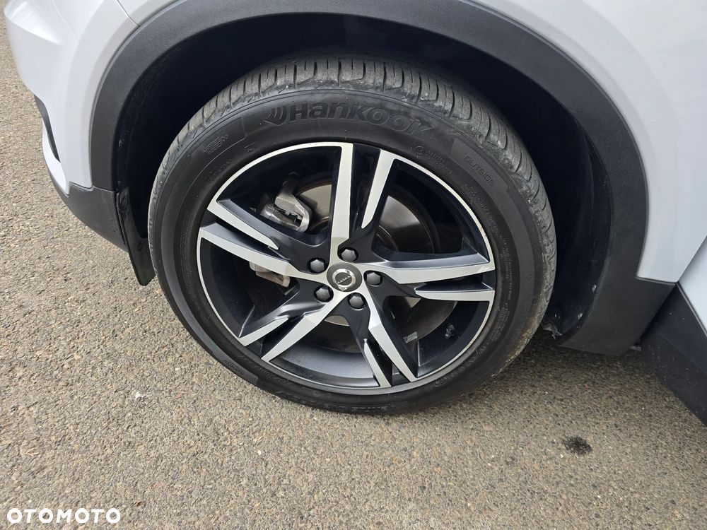 Volvo XC 40 - 22
