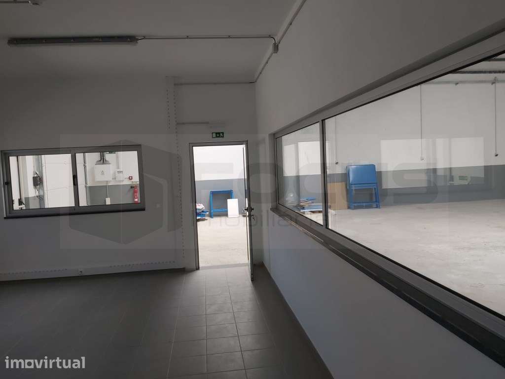 Armazém / pavilhão para arrendamento Águeda - Grande imagem: 2/42