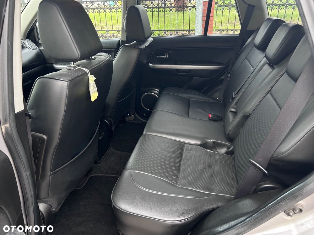 Suzuki Grand Vitara 3.2 V6 Elegance - 20