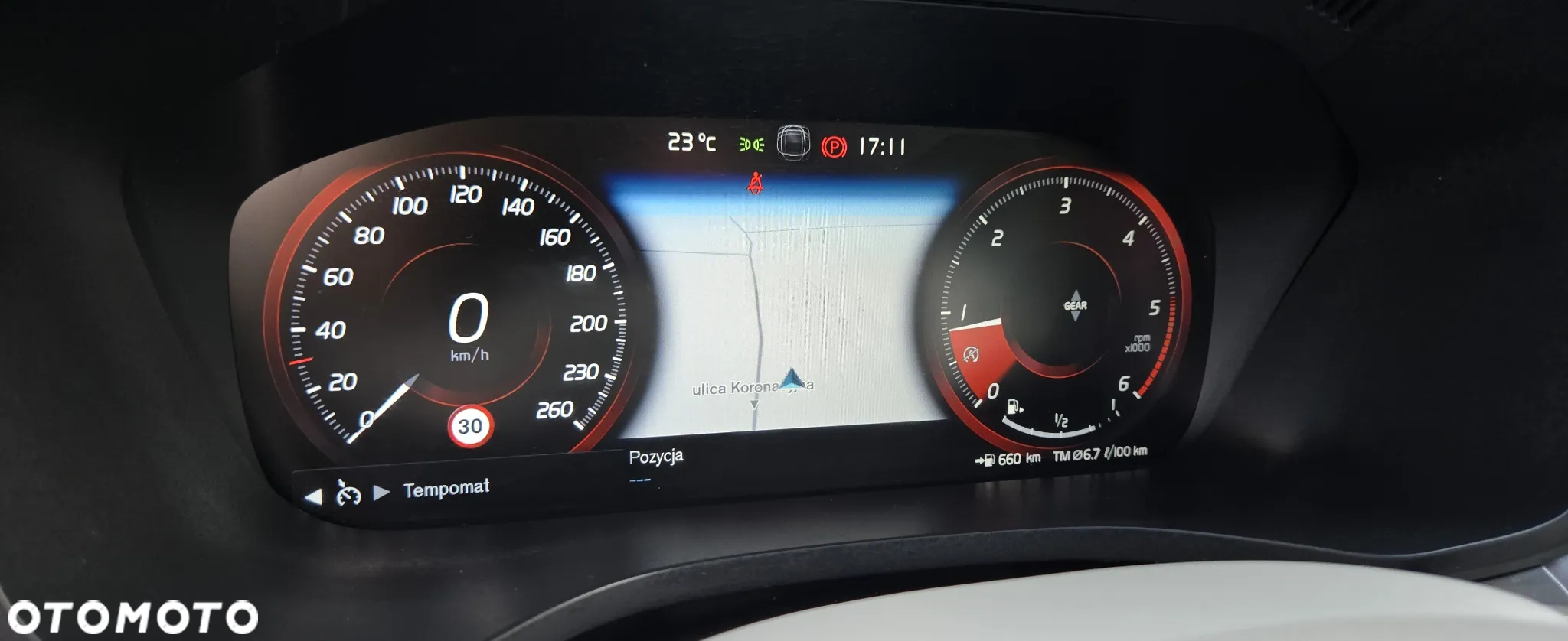 Volvo XC 60 D4 Momentum Pro - 25