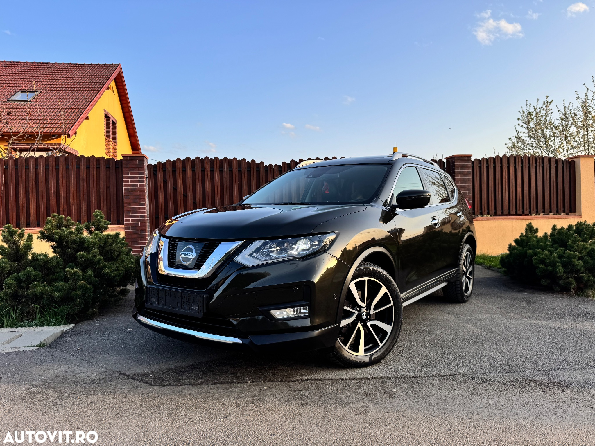 Nissan X-Trail 2.0 dCi ALL-MODE 4x4i Xtronic Acenta - 3